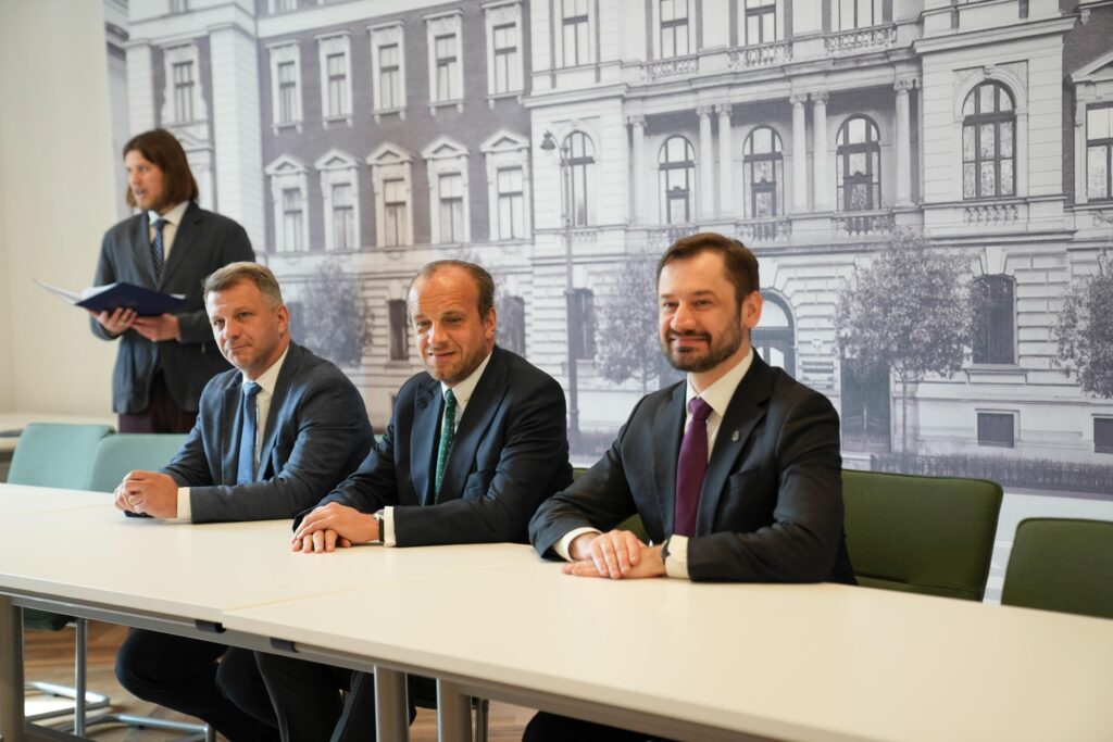 Porozumienie o współpracy w ramach inicjatywy „Mądre wioski, przedmieścia w mieście” (1)