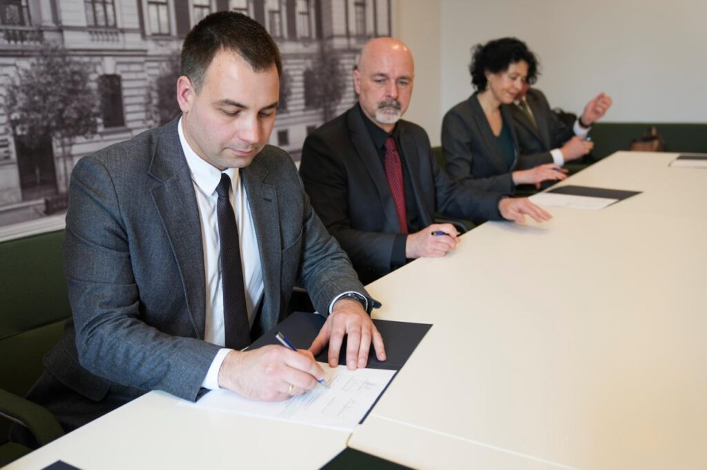 Porozumienie o współpracy w ramach inicjatywy „Mądre wioski, przedmieścia w mieście” (4)