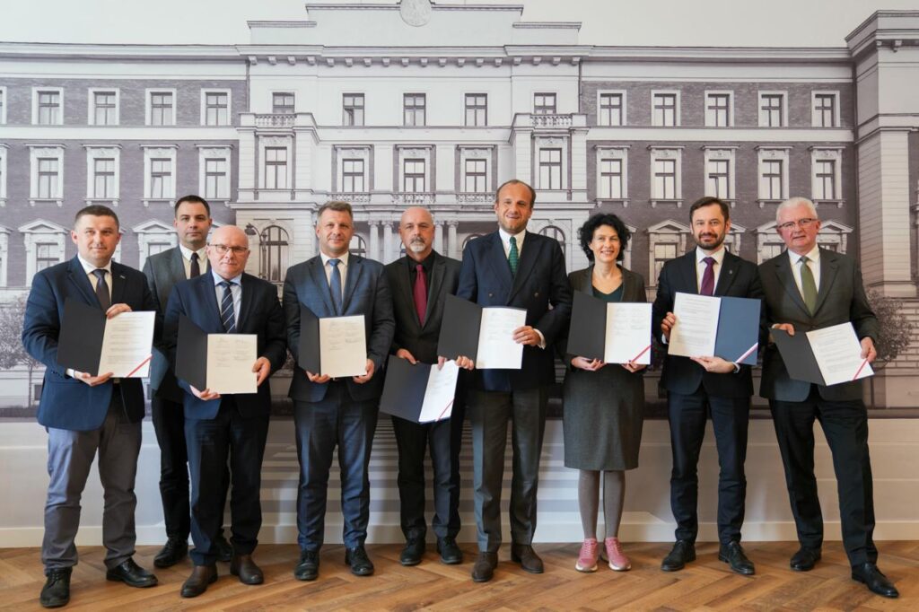 Porozumienie o współpracy w ramach inicjatywy „Mądre wioski, przedmieścia w mieście” (5)