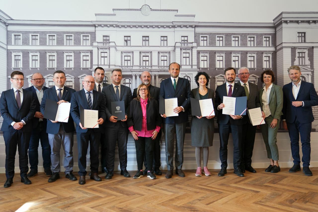 Porozumienie o współpracy w ramach inicjatywy „Mądre wioski, przedmieścia w mieście” (6)